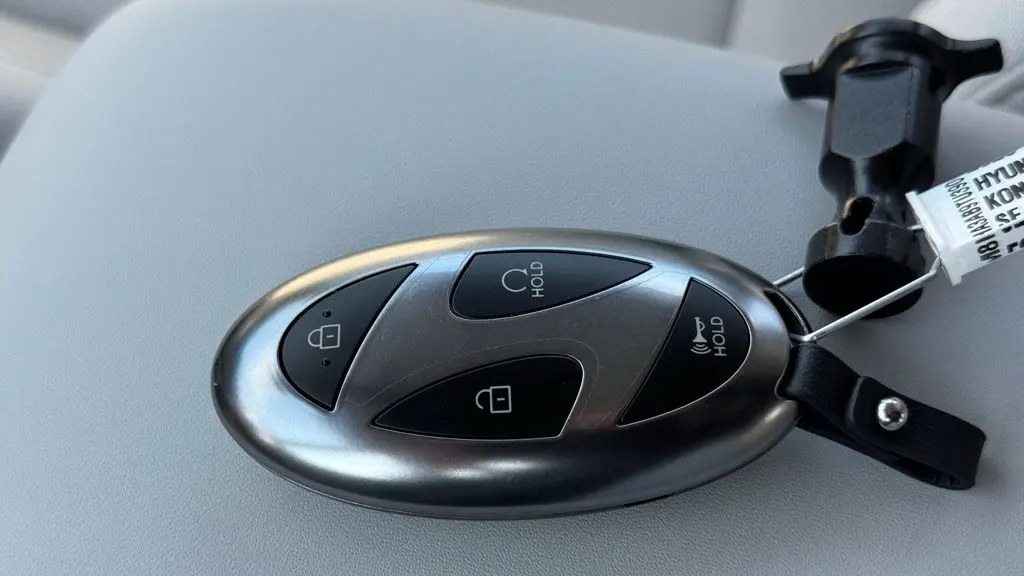 2026 Hyundai KONA SE