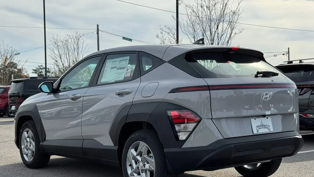 2026 Hyundai KONA SE