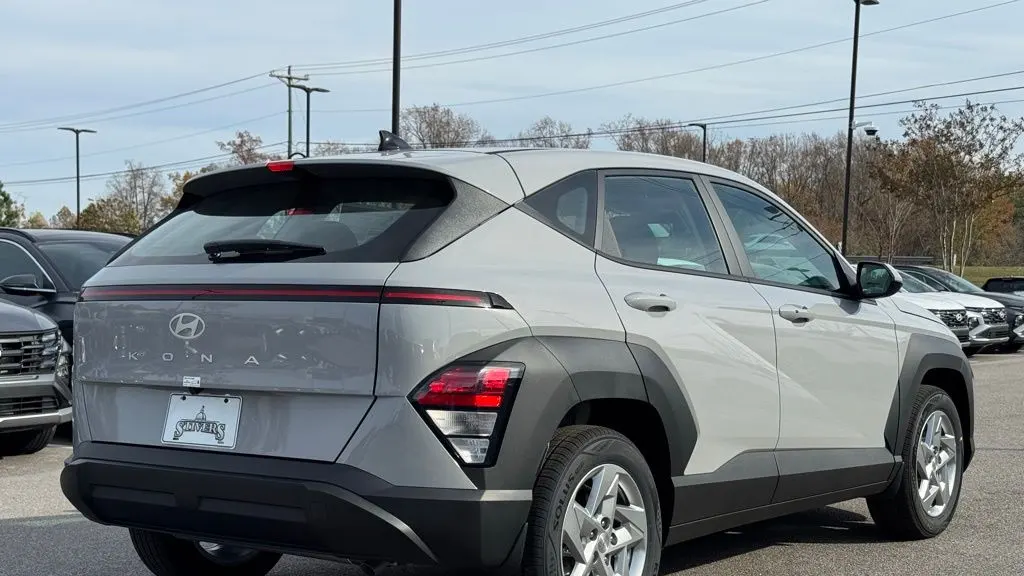 2026 Hyundai KONA SE