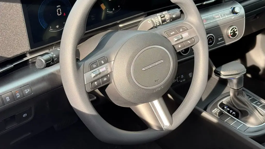 2026 Hyundai KONA SE