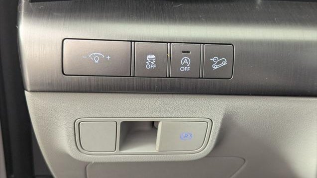 2024 Hyundai KONA SE