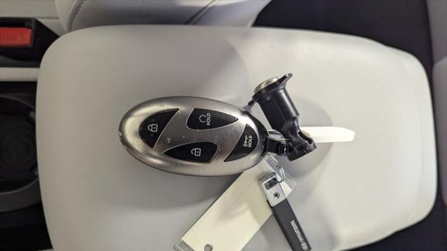 2024 Hyundai KONA SE