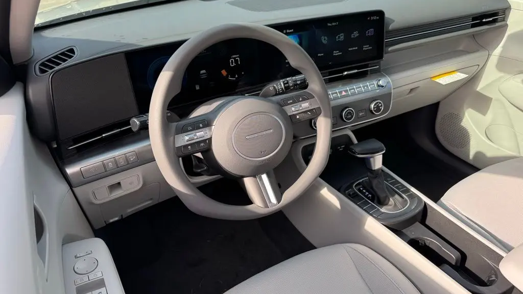 2026 Hyundai KONA SE
