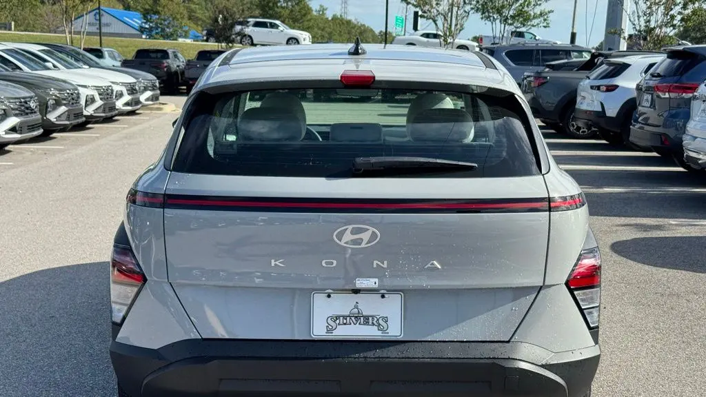 2026 Hyundai KONA SE