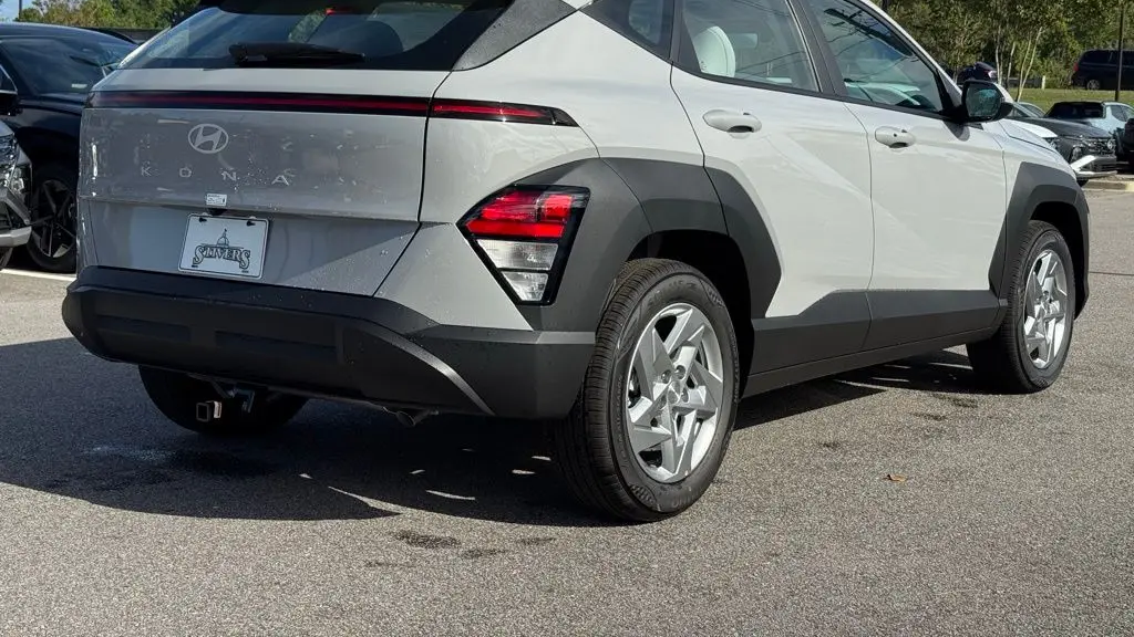 2026 Hyundai KONA SE