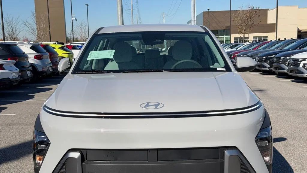 2026 Hyundai KONA SE