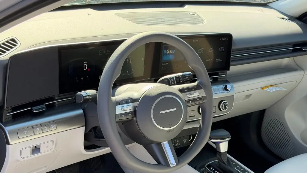2026 Hyundai KONA SE