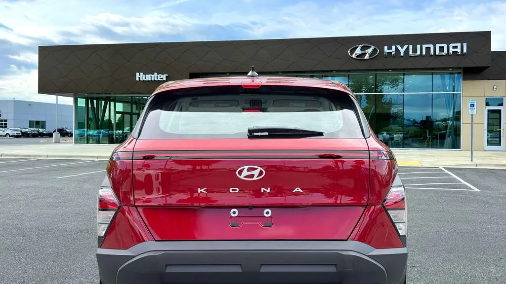2026 Hyundai KONA SE