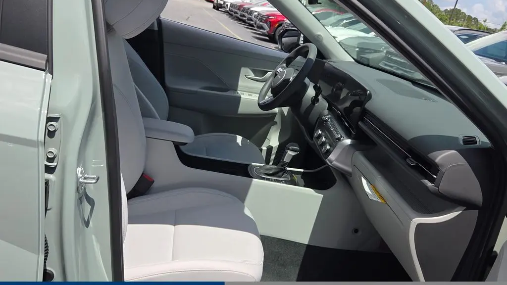 2026 Hyundai KONA SE