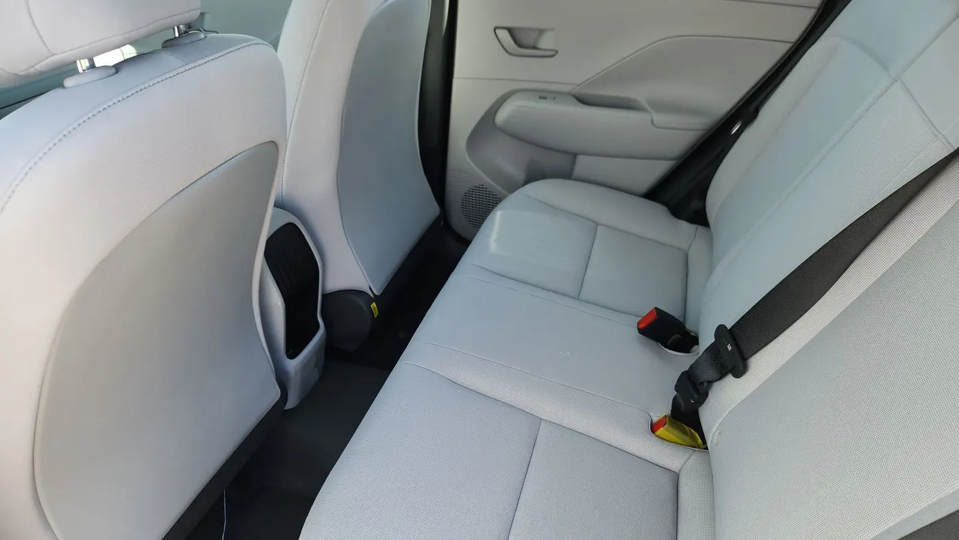 2026 Hyundai KONA SE