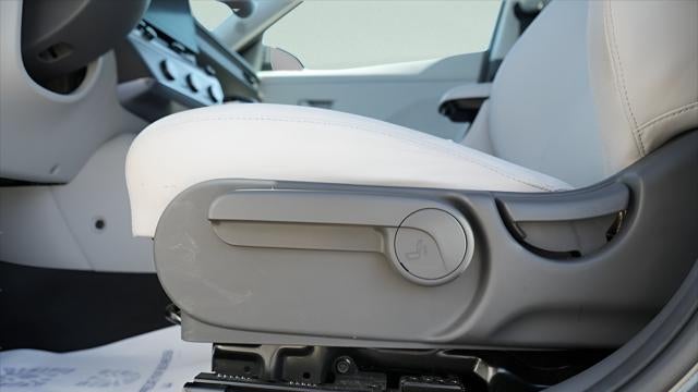 2024 Hyundai KONA SE