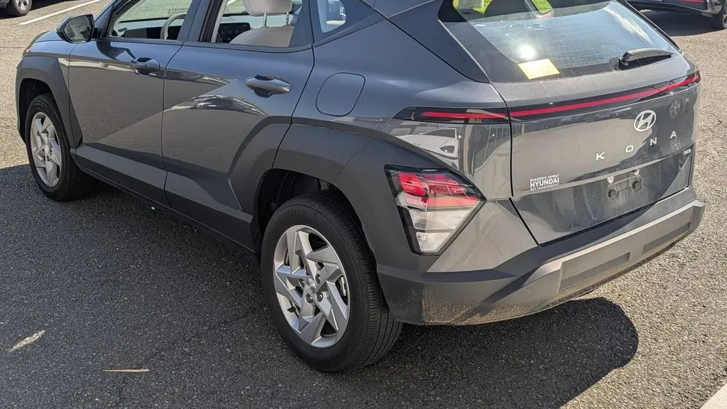 2024 Hyundai KONA SE