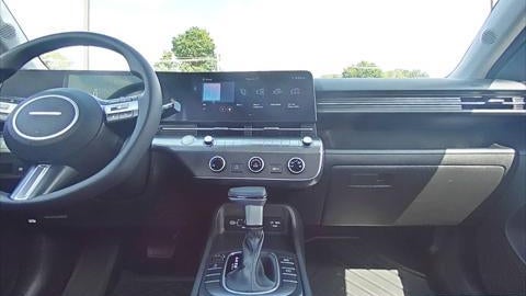 2025 Hyundai KONA SE