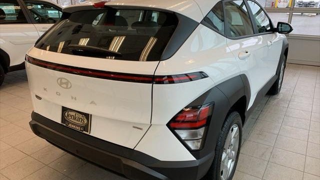 2026 Hyundai KONA SE