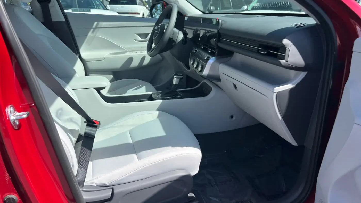 2026 Hyundai KONA SE