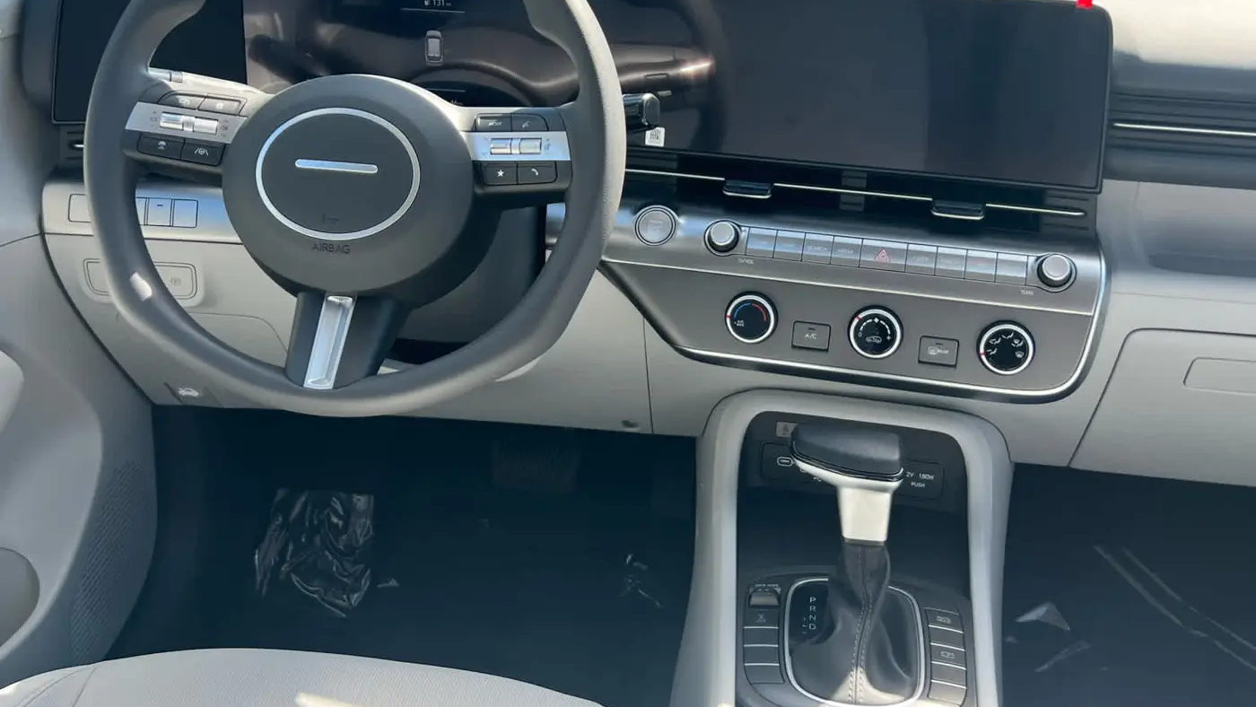 2026 Hyundai KONA SE
