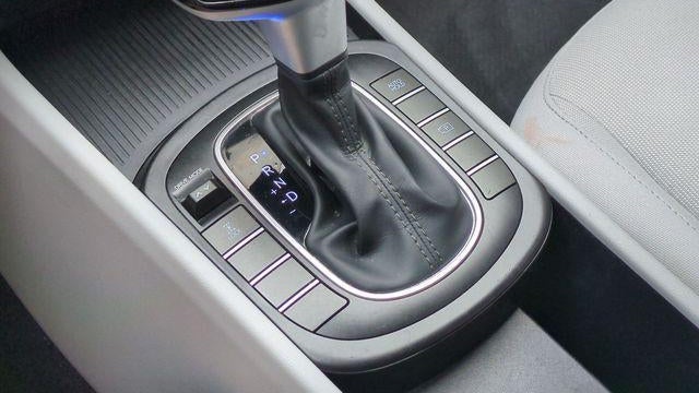 2024 Hyundai KONA SE