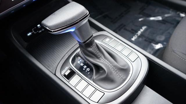 2024 Hyundai KONA SE
