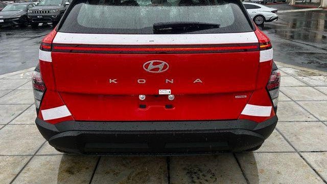 2026 Hyundai KONA SE