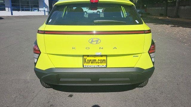 2026 Hyundai KONA SE