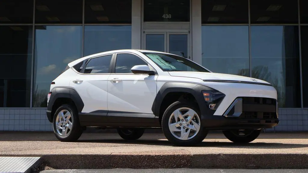 2026 Hyundai KONA SE