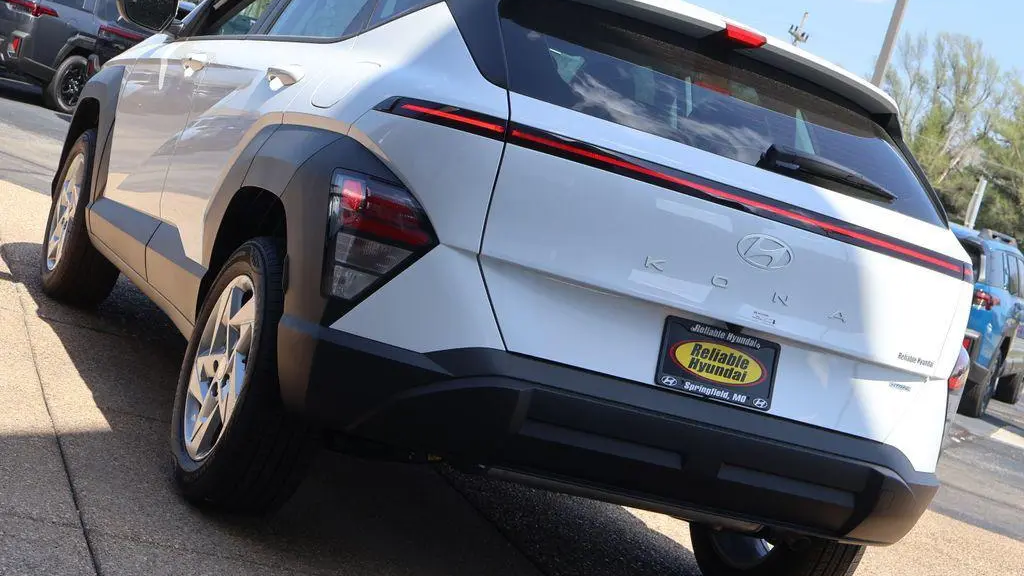 2026 Hyundai KONA SE