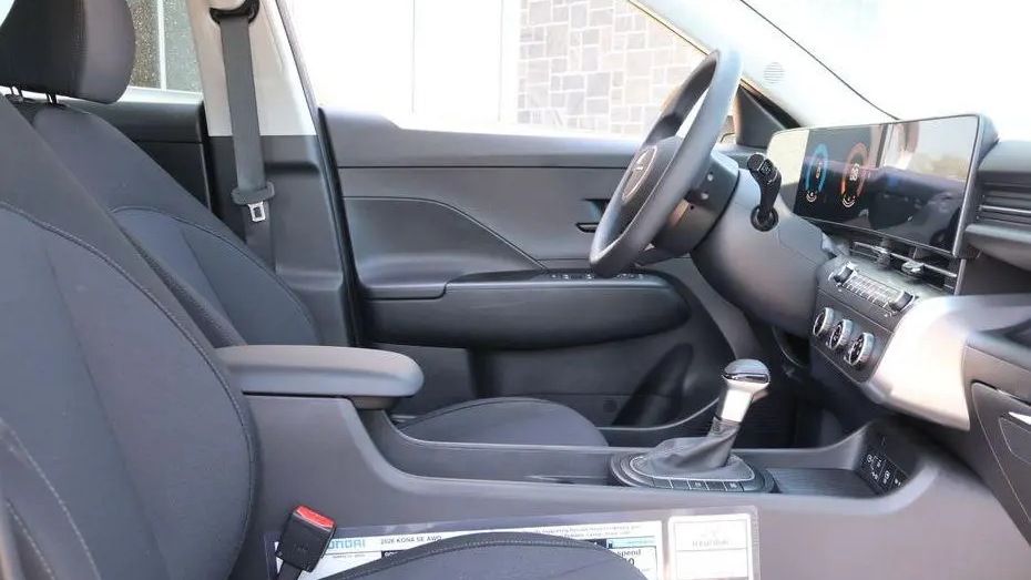 2026 Hyundai KONA SE
