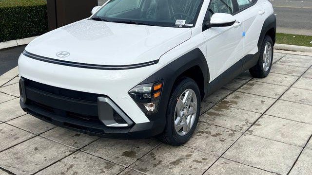 2026 Hyundai KONA SE