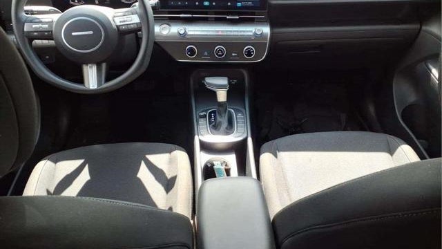 2024 Hyundai KONA SE