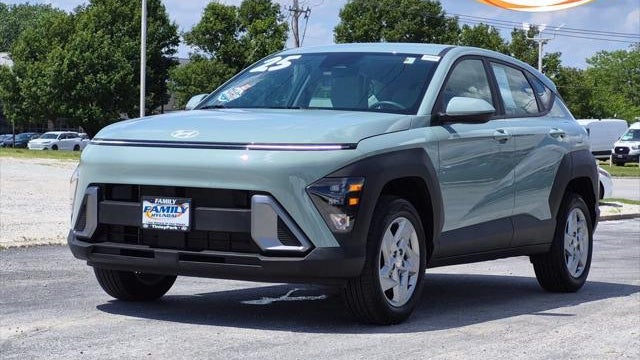 2025 Hyundai KONA SE