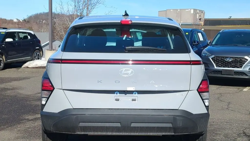 2026 Hyundai KONA SE