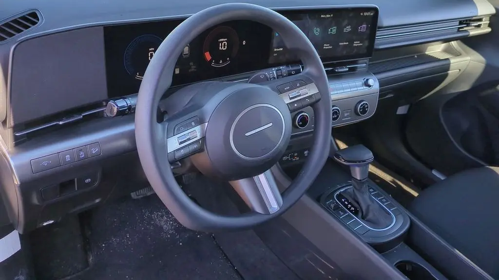 2026 Hyundai KONA SE
