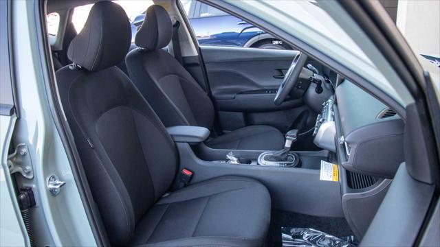 2026 Hyundai KONA SE