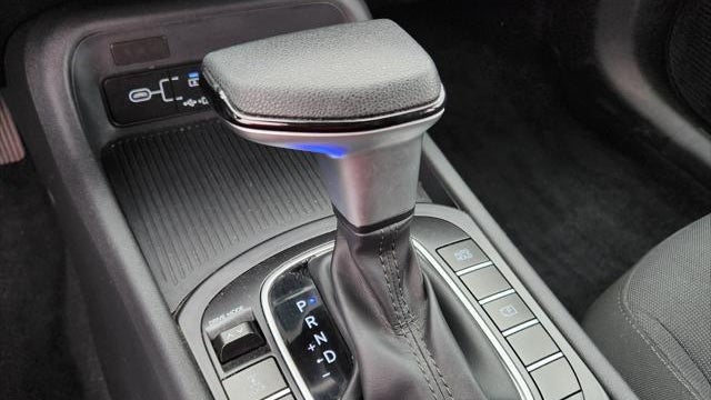 2024 Hyundai KONA SE