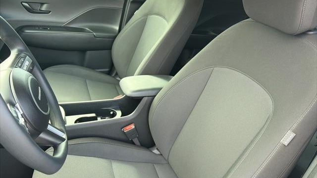 2025 Hyundai KONA SE