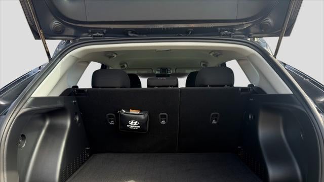 2025 Hyundai KONA SE