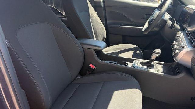 2024 Hyundai KONA SE