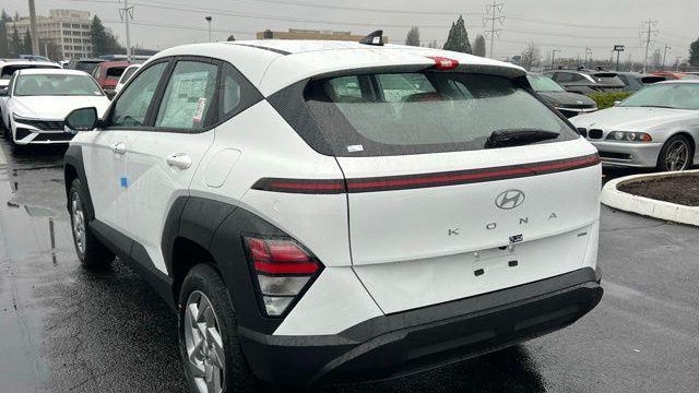 2026 Hyundai KONA SE