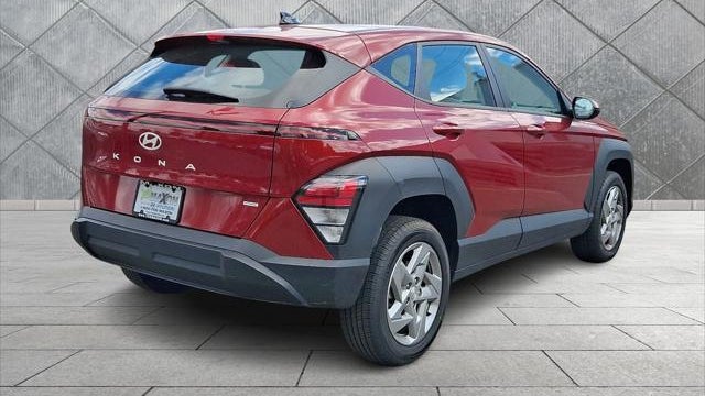 2024 Hyundai KONA SE
