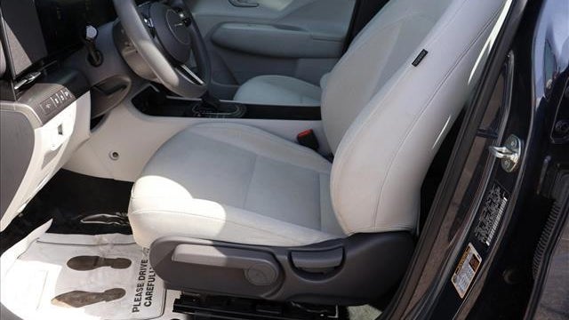 2024 Hyundai KONA SE