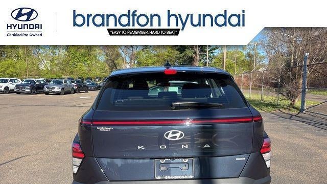 2026 Hyundai KONA SE