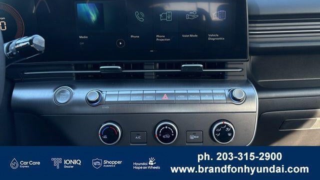 2026 Hyundai KONA SE
