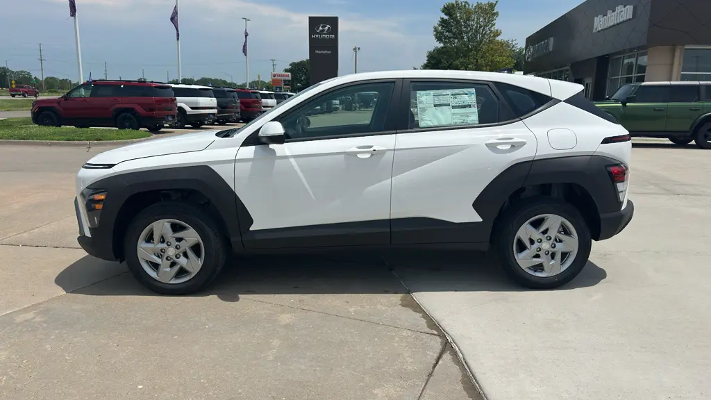 2026 Hyundai KONA SE