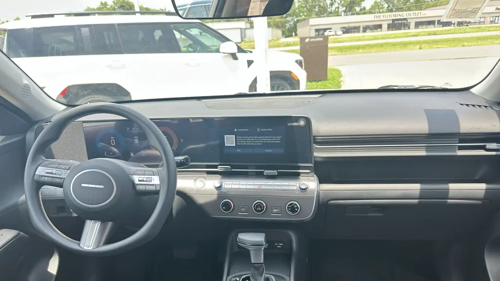 2026 Hyundai KONA SE