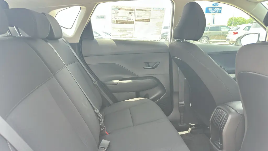 2026 Hyundai KONA SE