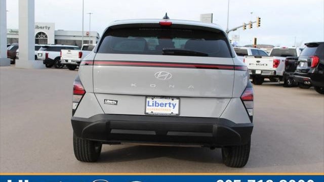 2024 Hyundai KONA SE