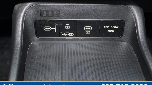 2024 Hyundai KONA SE