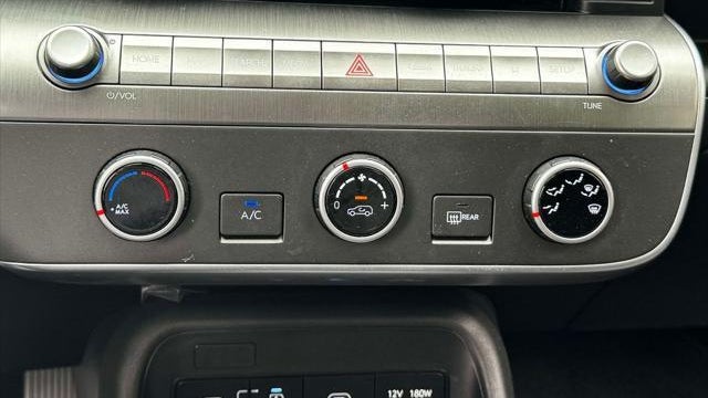 2024 Hyundai KONA SE