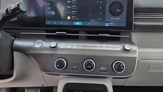 2024 Hyundai KONA SE