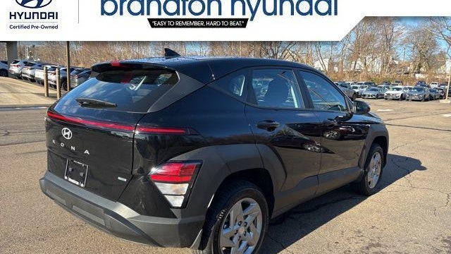 2026 Hyundai KONA SE